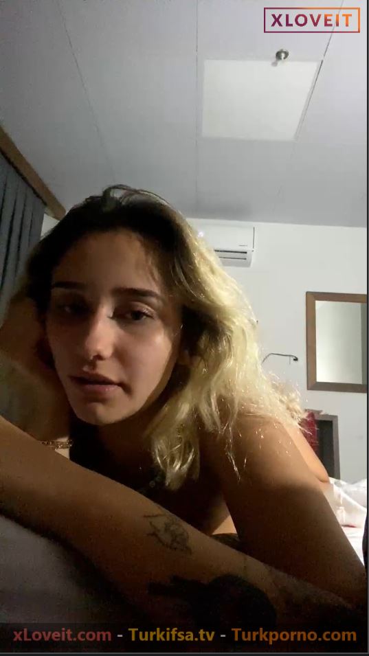 Naz Elbir ifşa uykulu gözlerle yayın yaptı